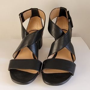 Naturalizer Small Heel Strap Sandals Size 5.5